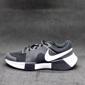 Nike Zoom GP Challenge 1 Women's Hard Court Tennis Sneaker